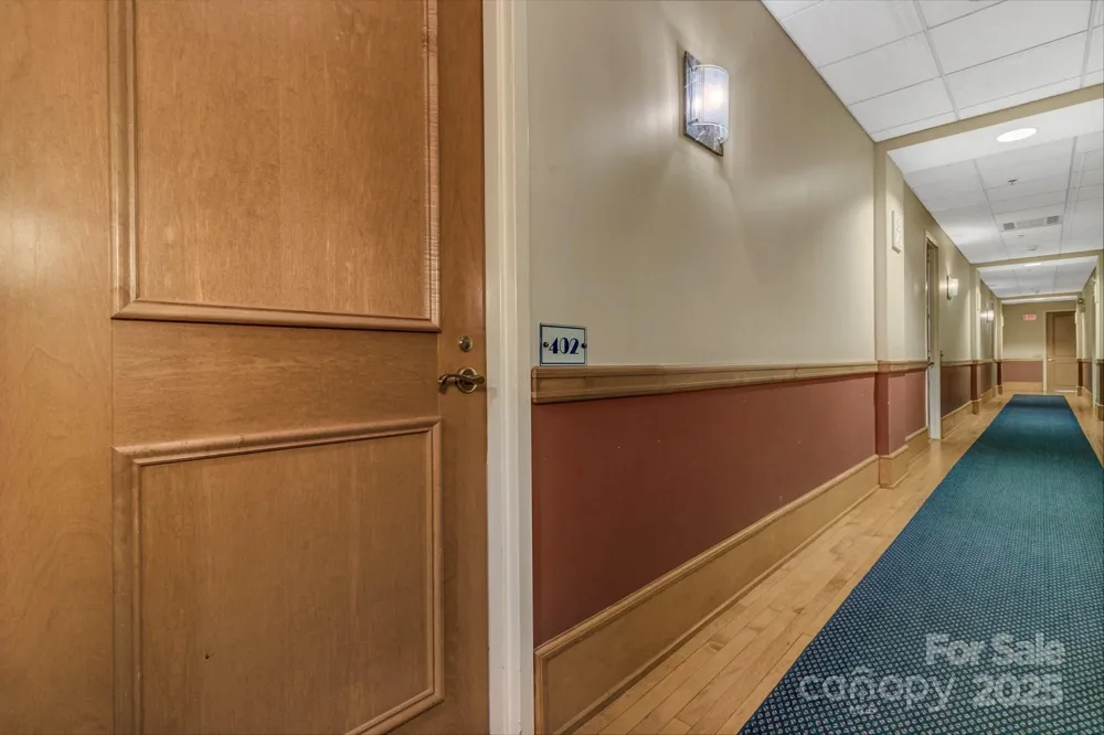 59 College Street #402 Asheville, NC 28801