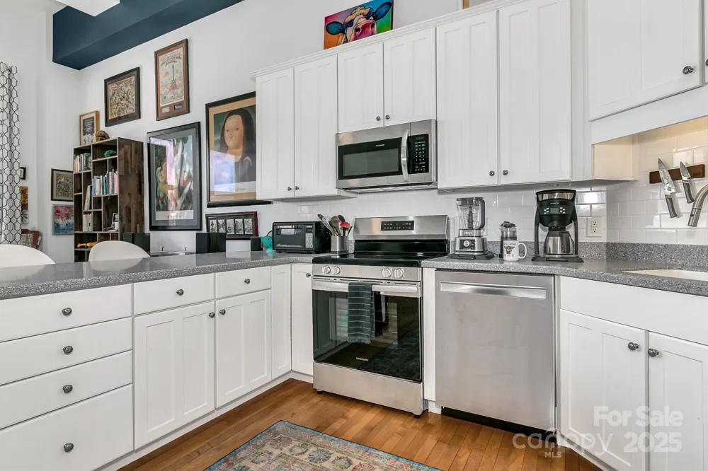 59 College Street #402 Asheville, NC 28801