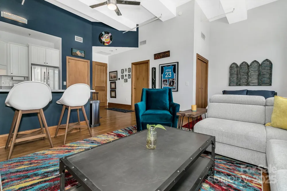 59 College Street #402 Asheville, NC 28801