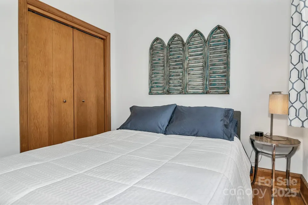 59 College Street #402 Asheville, NC 28801