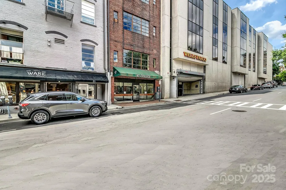 59 College Street #402 Asheville, NC 28801