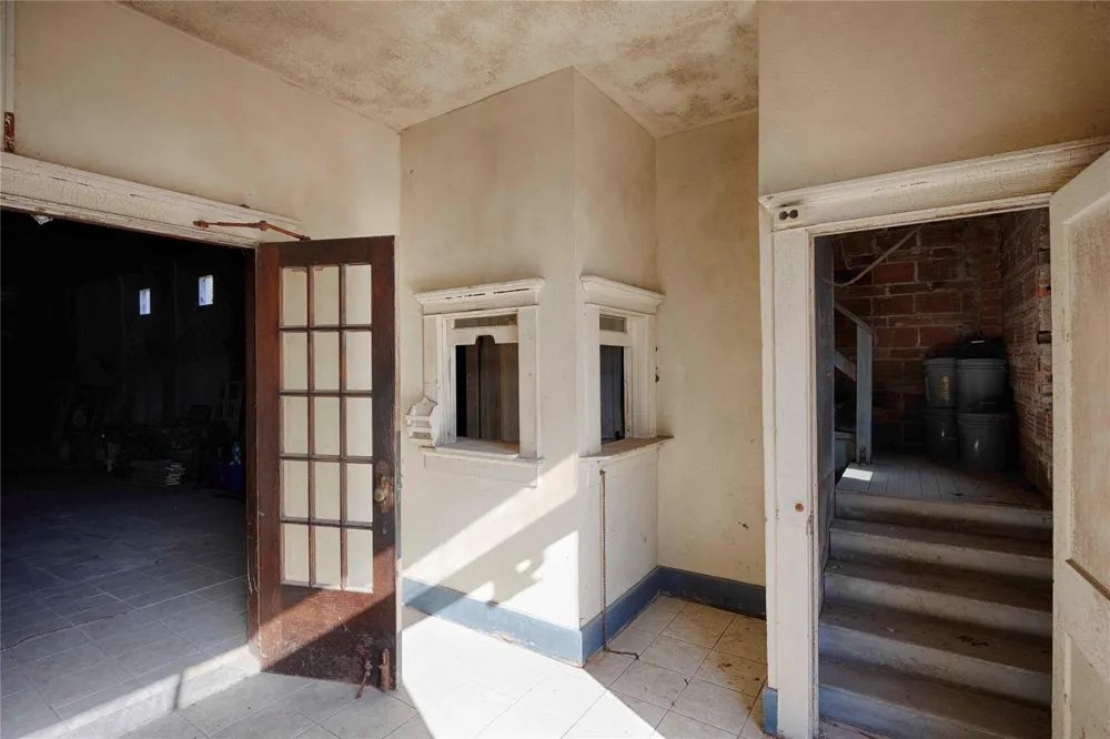 607 Lyons Avenue Schulenburg, TX 78956