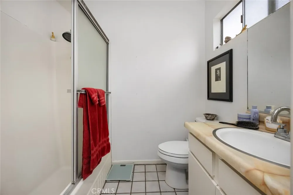 2150 Ohio #E Signal Hill, CA 90755