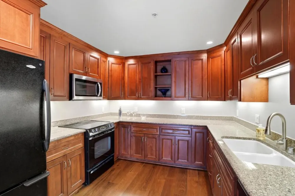 10 Crystal Springs Road #1405 San Mateo, CA 94402