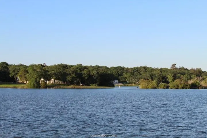 Golfview N Drive Normangee, TX 77871