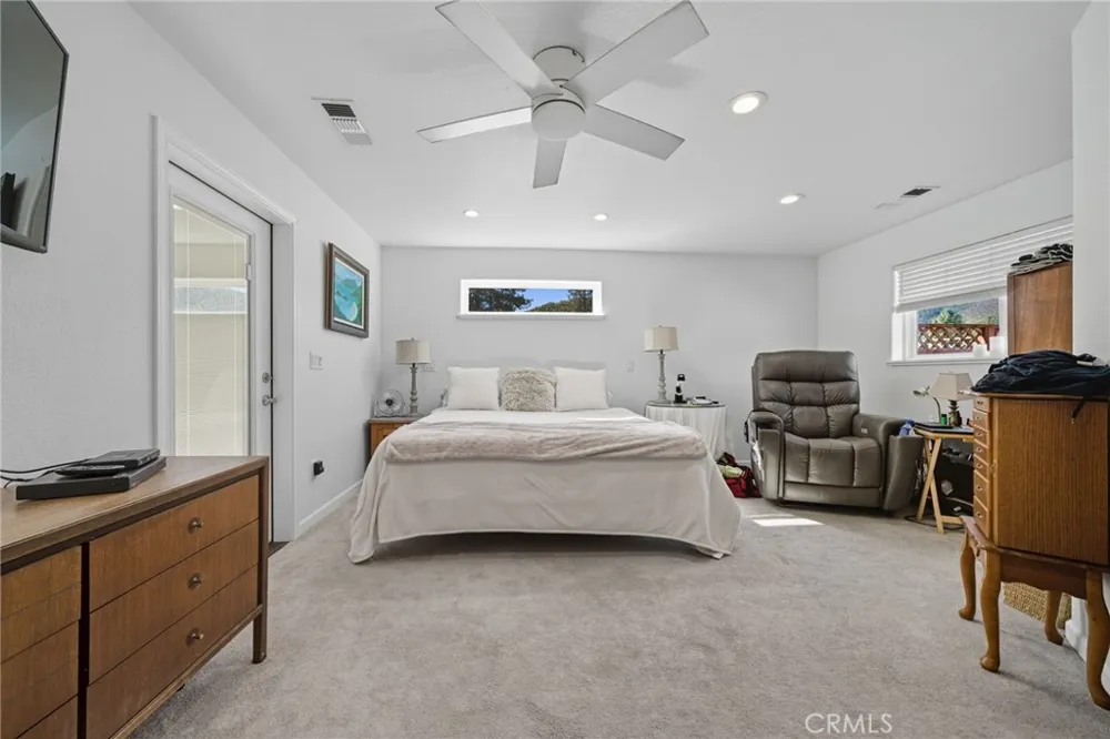 1121 Oak Valley Drive Yreka, CA 96097