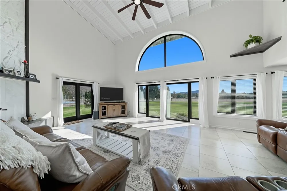 1121 Oak Valley Drive Yreka, CA 96097