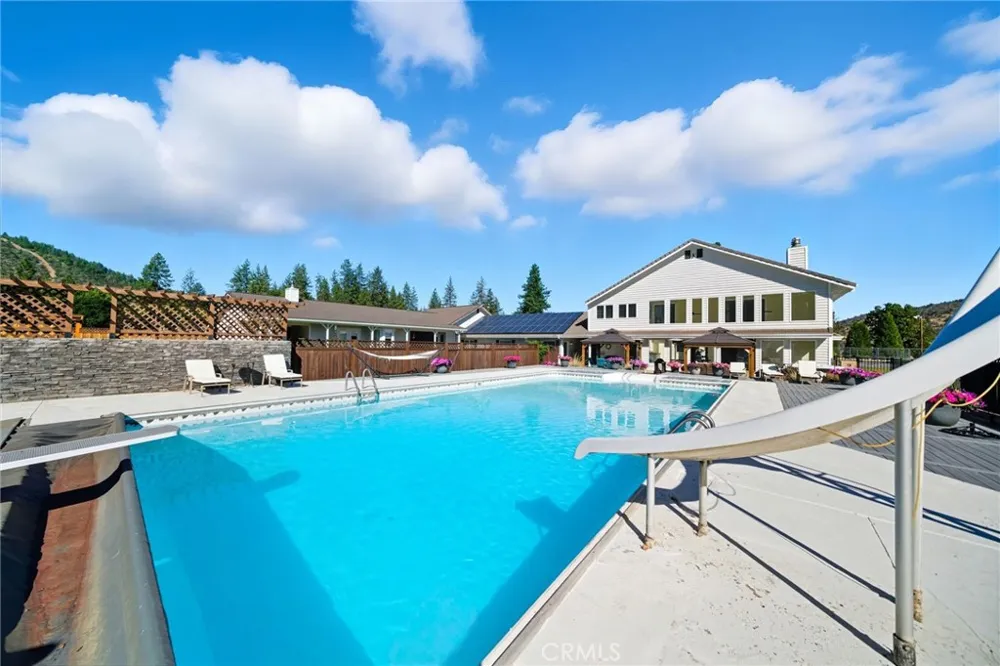 1121 Oak Valley Drive Yreka, CA 96097