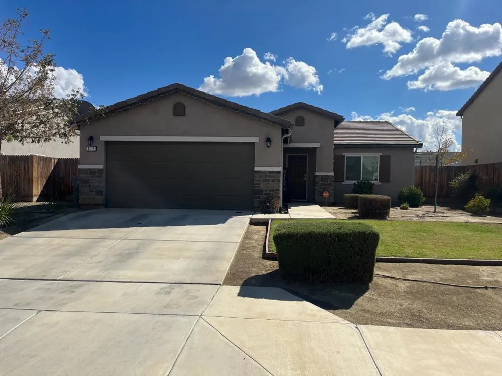 812 Reisling Coalinga, CA 93210
