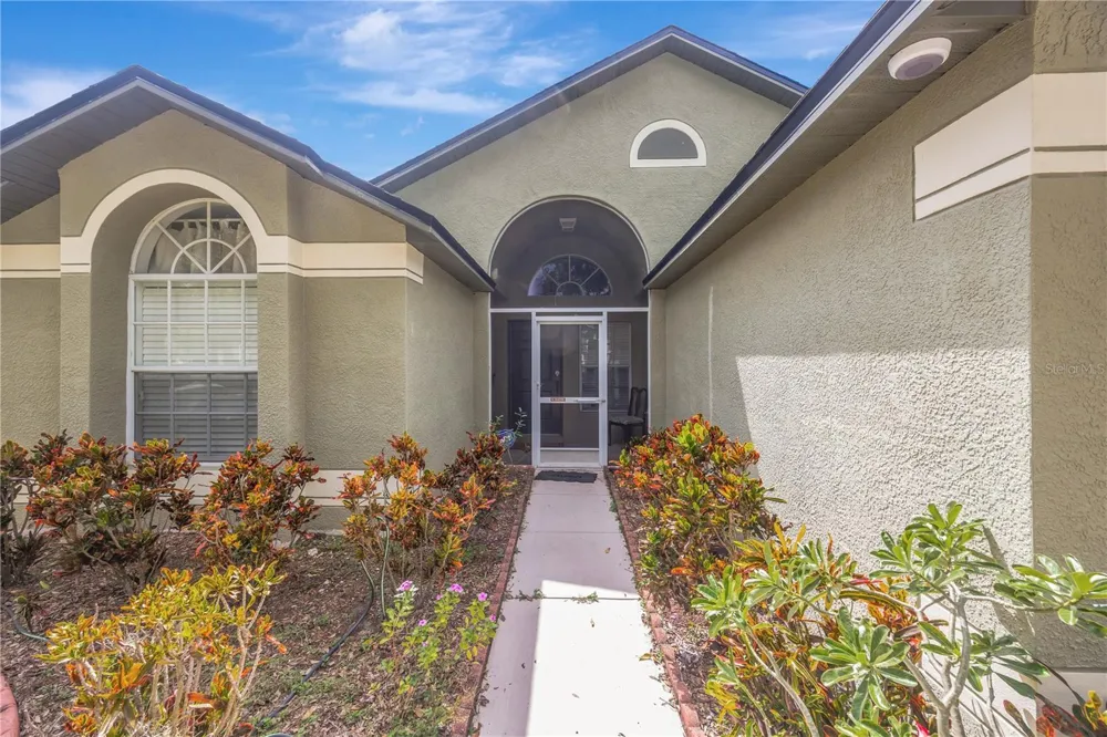 6923 WATERBROOK COURT Gibsonton, FL 33534