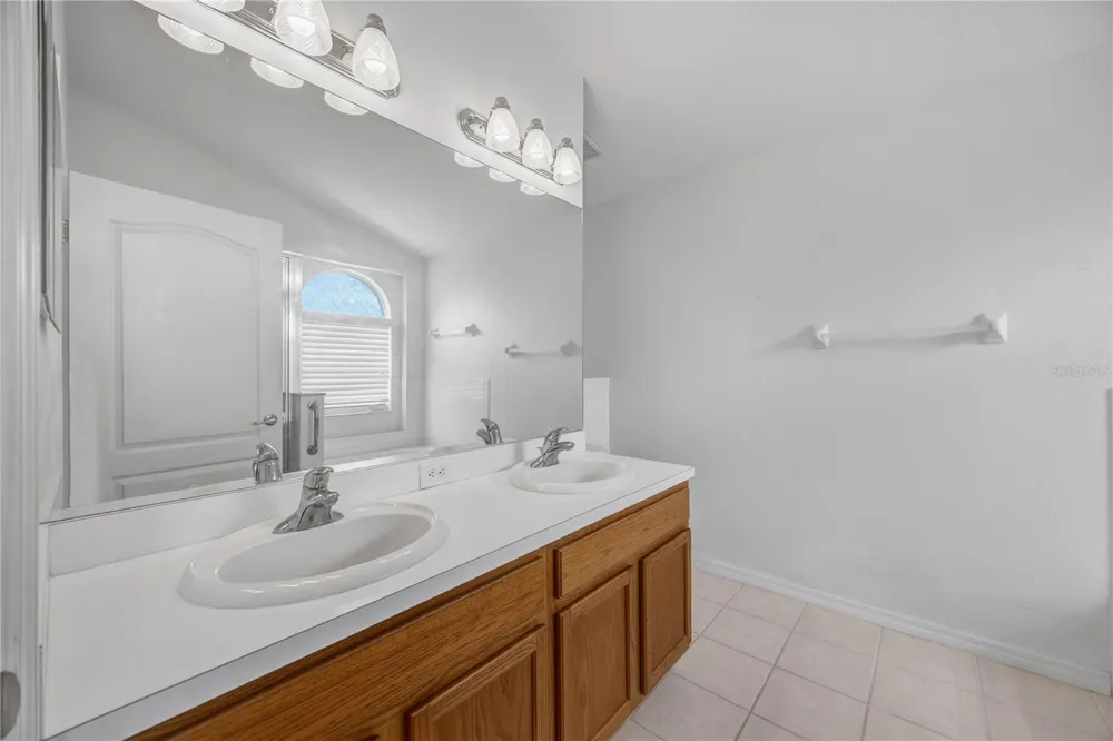 6923 WATERBROOK COURT Gibsonton, FL 33534