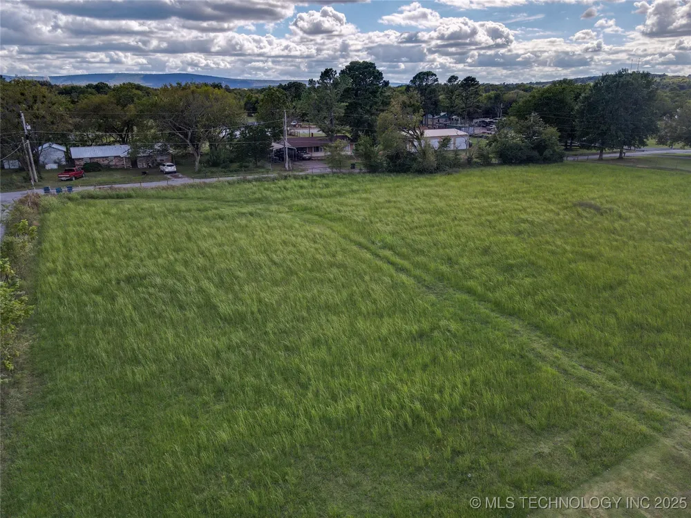 Emberton Street Hartshorne, OK 74547