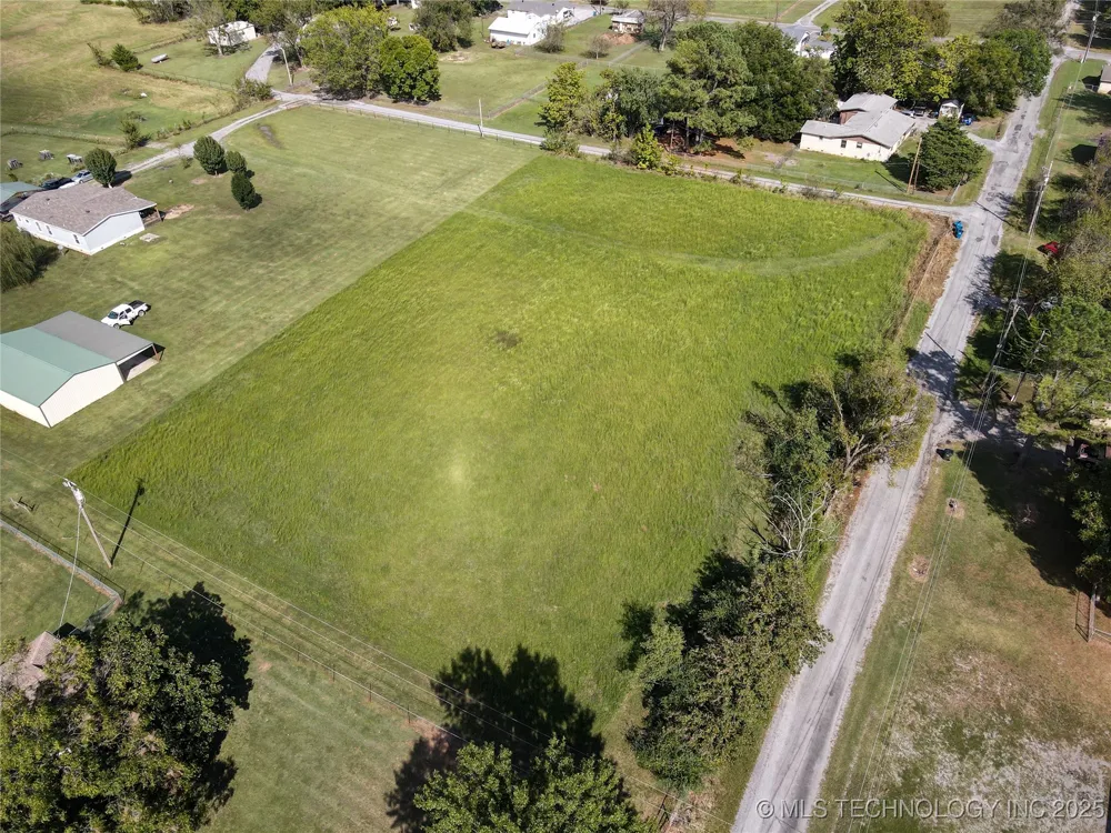 Emberton Street Hartshorne, OK 74547