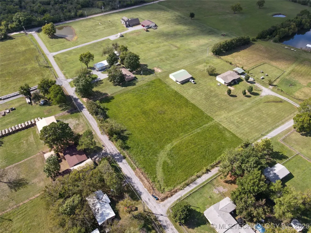 Emberton Street Hartshorne, OK 74547