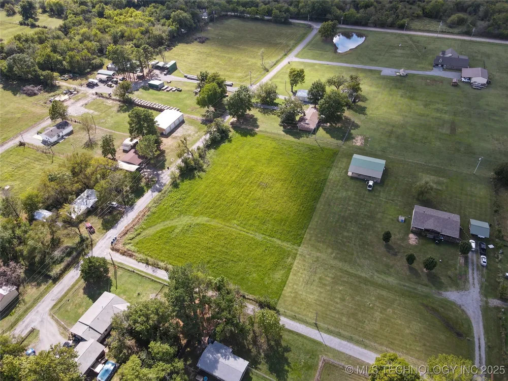 Emberton Street Hartshorne, OK 74547