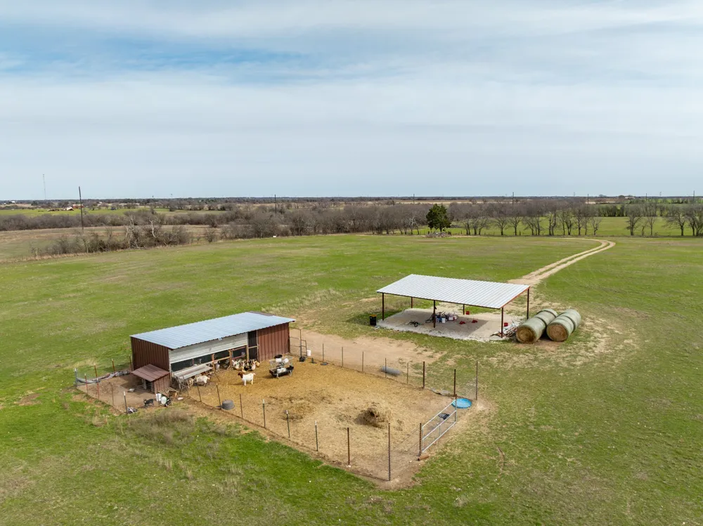325 HCR 4264 Bynum, TX 76631