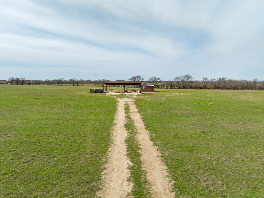 325 HCR 4264 Bynum, TX 76631