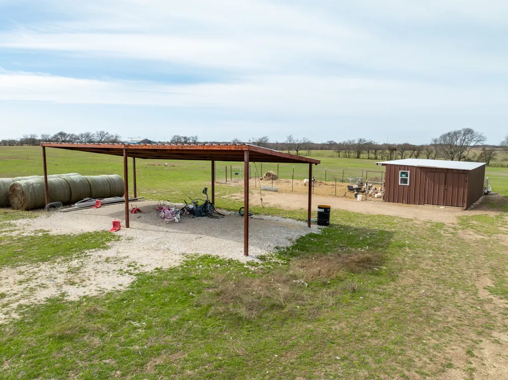 325 HCR 4264 Bynum, TX 76631