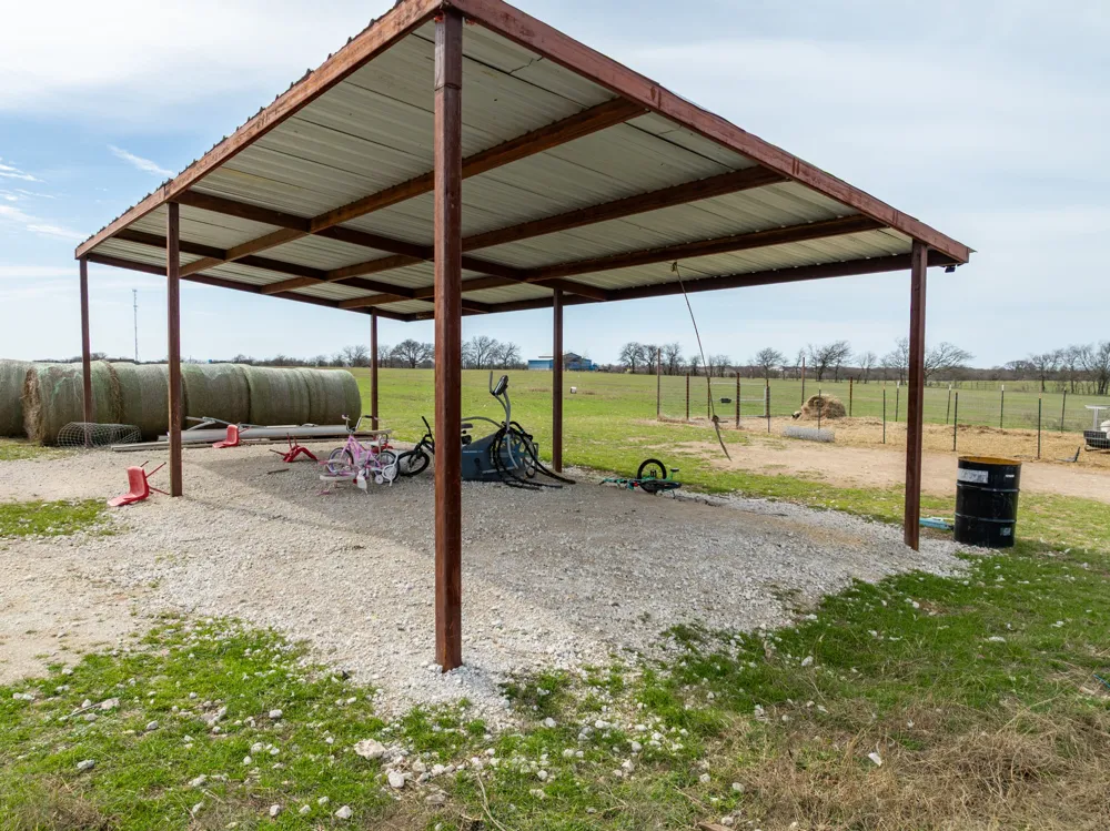 325 HCR 4264 Bynum, TX 76631