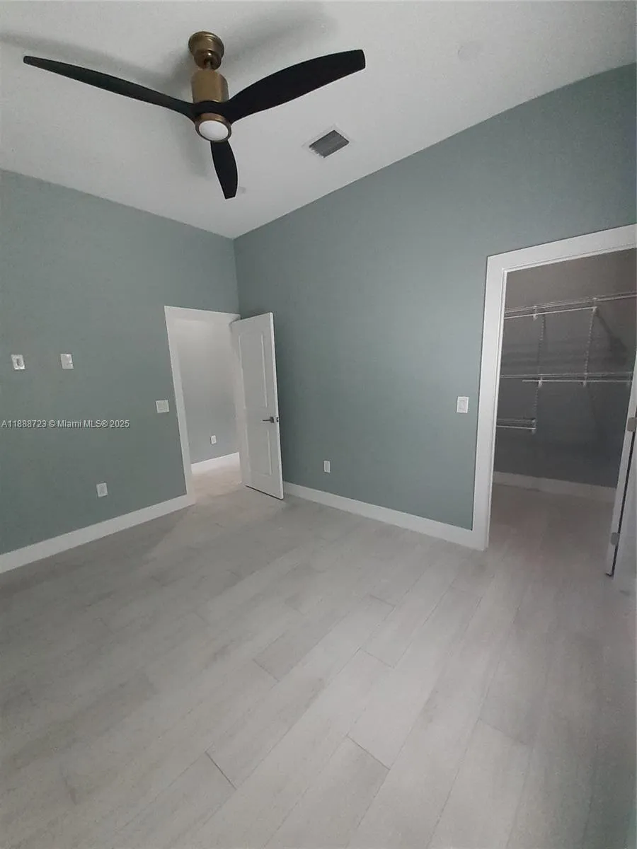 23 Jenny Ln Key Largo, FL 33037