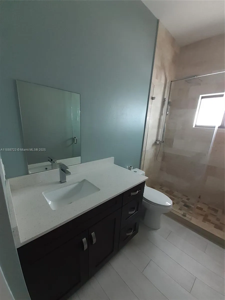 23 Jenny Ln Key Largo, FL 33037