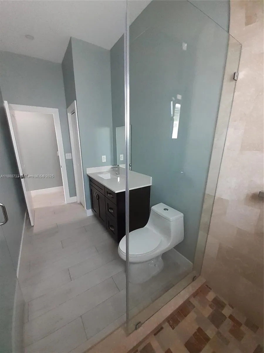 23 Jenny Ln Key Largo, FL 33037