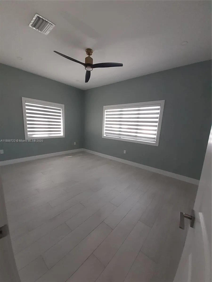 23 Jenny Ln Key Largo, FL 33037
