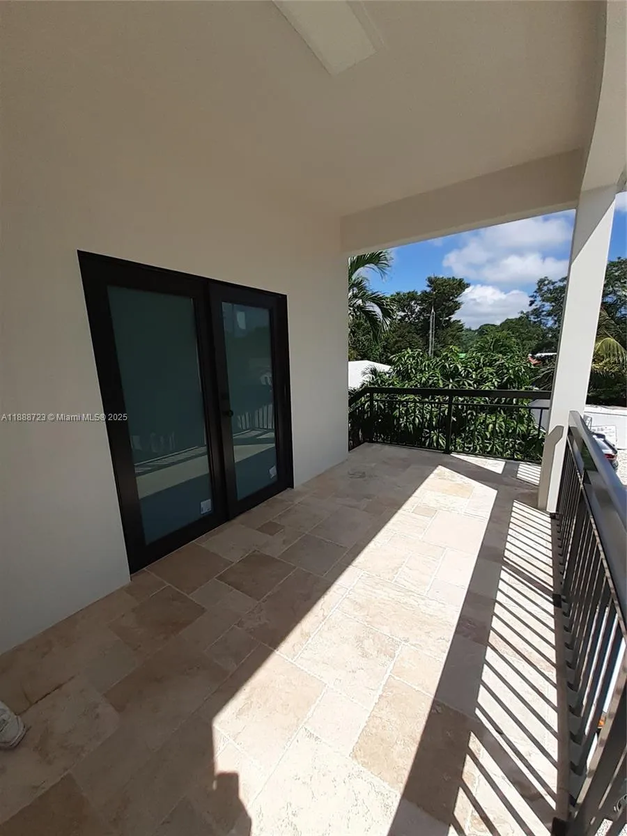 23 Jenny Ln Key Largo, FL 33037