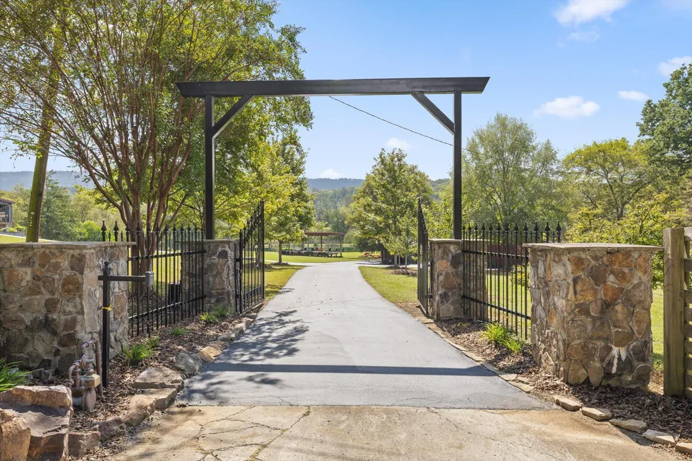148 Carroll Road Wildwood, GA 30757