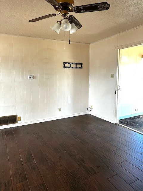 123 E McCaulley Avenue Bronte, TX 76933