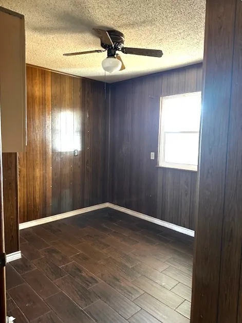 123 E McCaulley Avenue Bronte, TX 76933