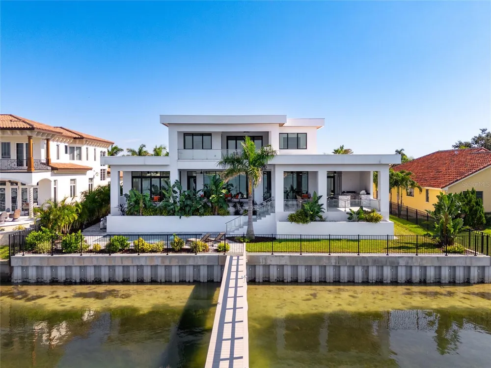 5237 61ST AVENUE S St Petersburg, FL 33715