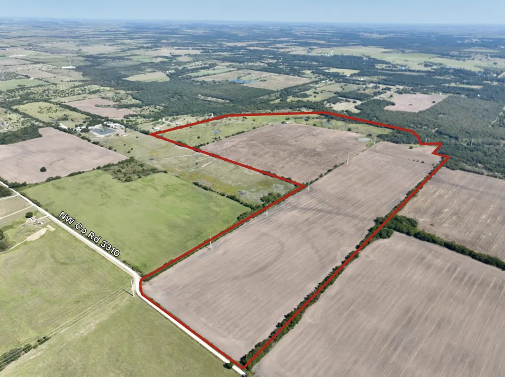 19149 Fm-744 Frost, TX 76641