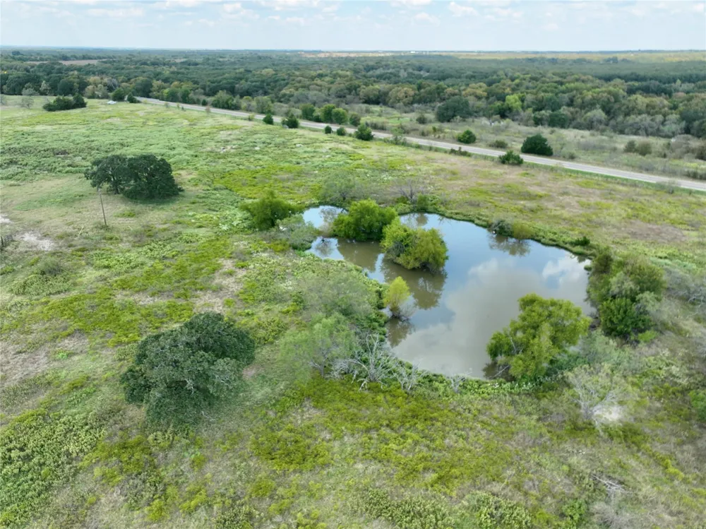 19149 Fm-744 Frost, TX 76641