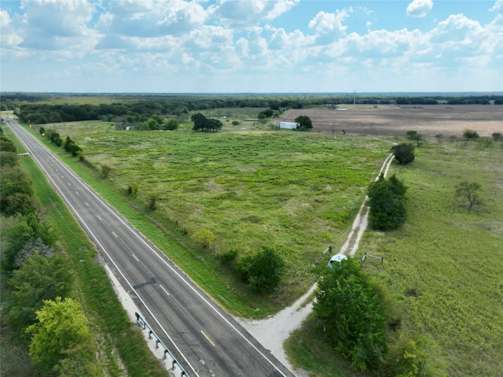 19149 Fm-744 Frost, TX 76641