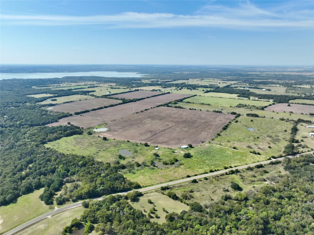 19149 Fm-744 Frost, TX 76641