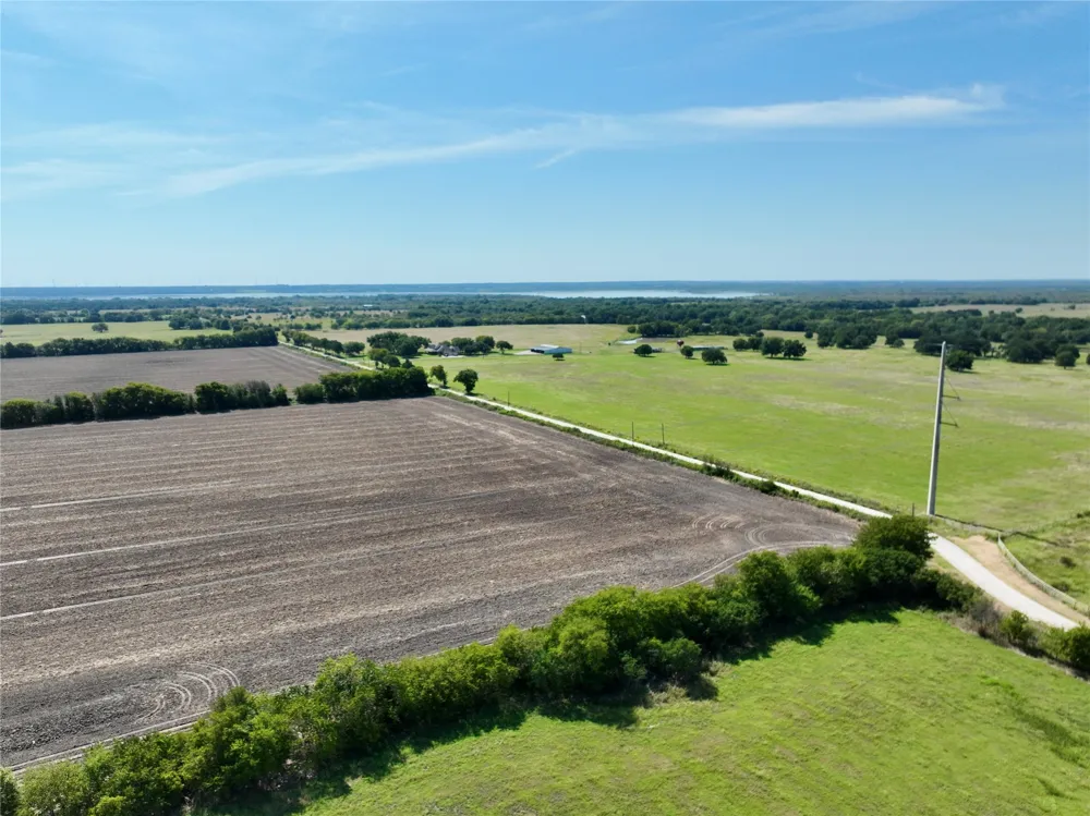 19149 Fm-744 Frost, TX 76641