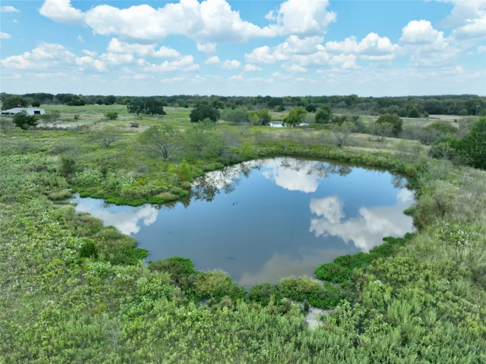 19149 Fm-744 Frost, TX 76641