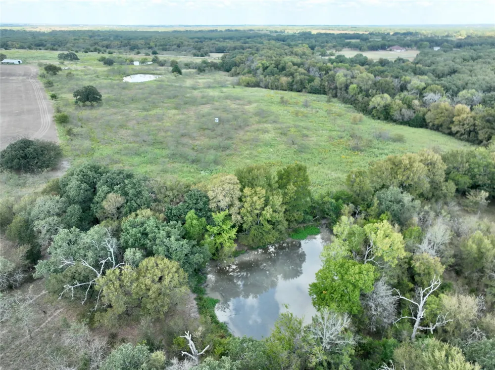 19149 Fm-744 Frost, TX 76641
