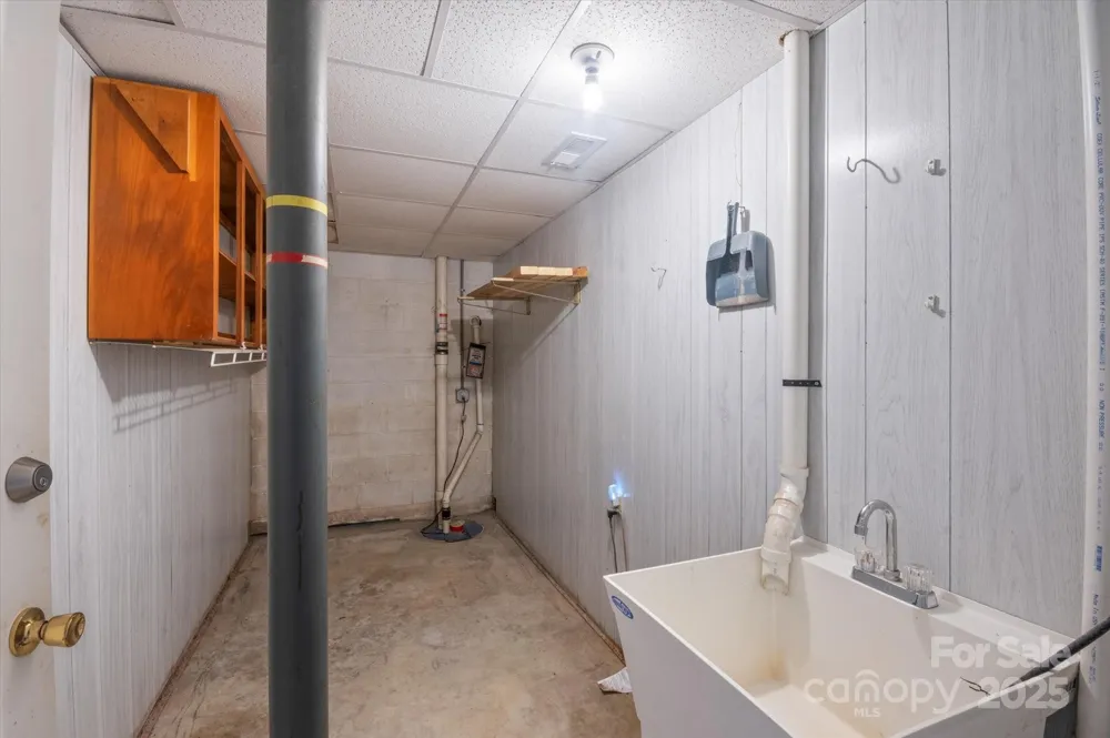 89 Quiet Pond Lane Pisgah Forest, NC 28768