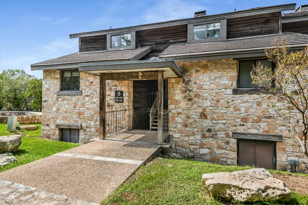 8200 Neely Drive #229 Austin, TX 78759