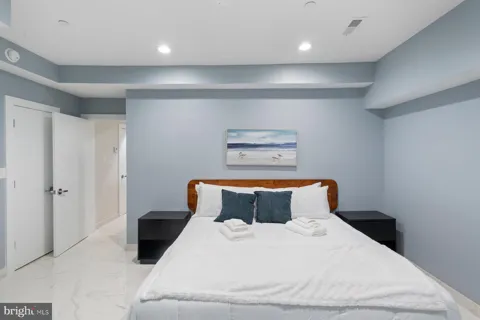 5311 ATLANTIC AVENUE #302