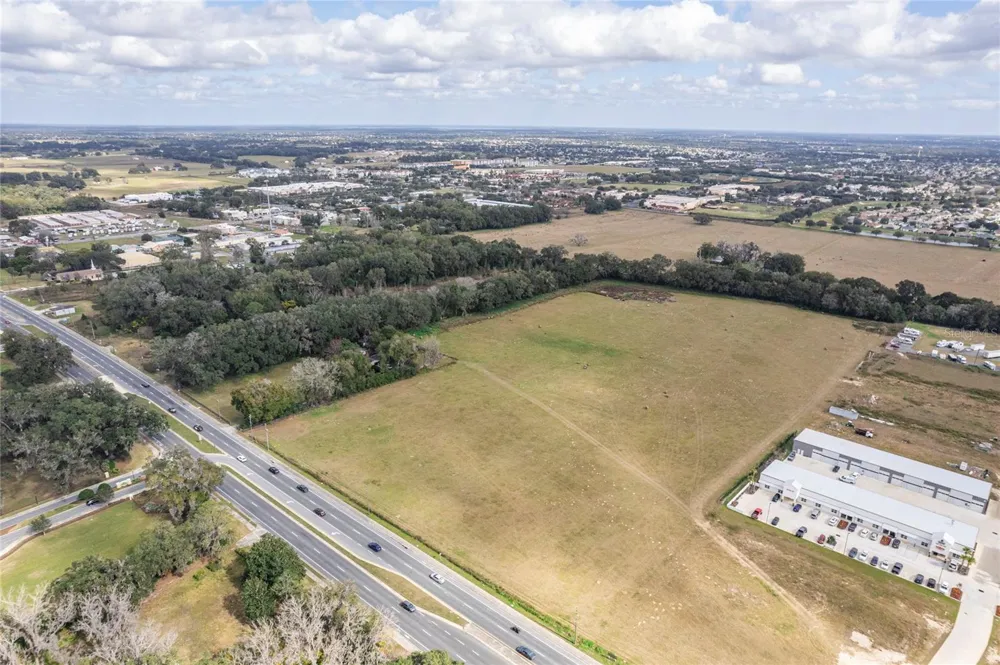11425 US HIGHWAY 301 Oxford, FL 34484