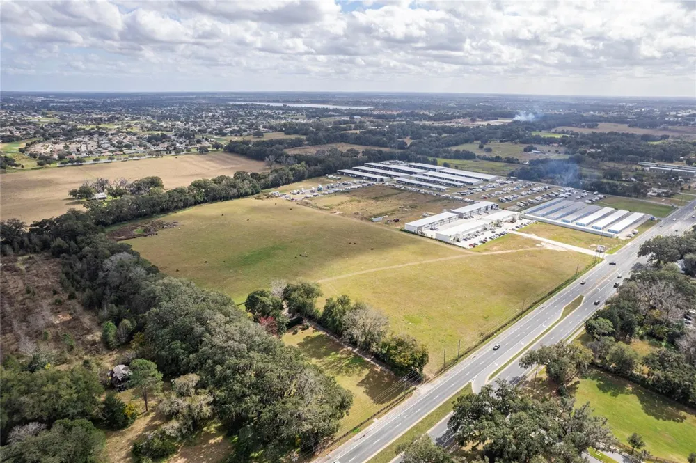 11425 US HIGHWAY 301 Oxford, FL 34484