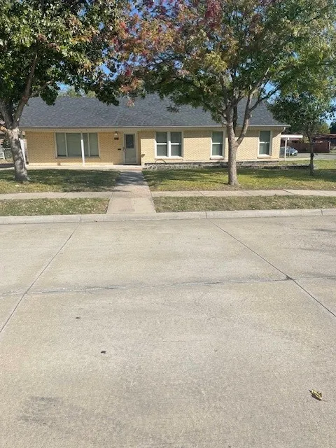 4300 Mackey Drive