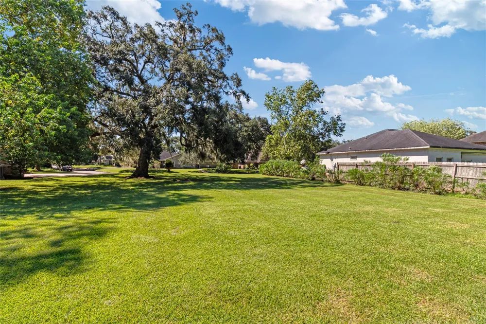 Pleasant Valley Drive West Columbia, TX 77486