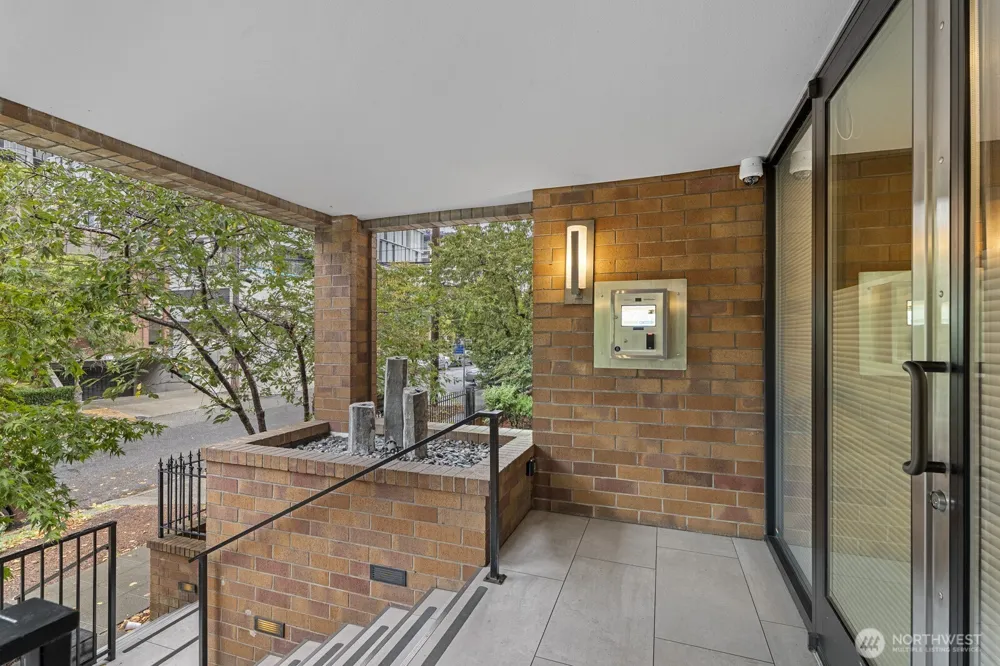 905 Cherry Street #601 Seattle, WA 98104