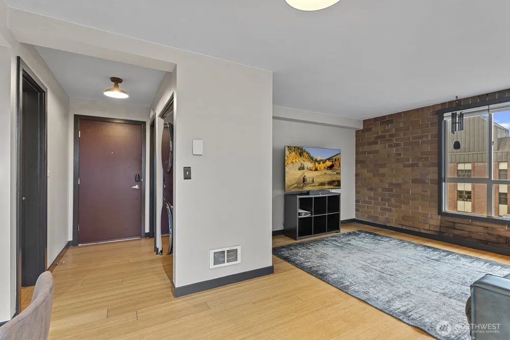 905 Cherry Street #601 Seattle, WA 98104