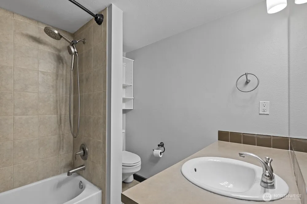 905 Cherry Street #601 Seattle, WA 98104