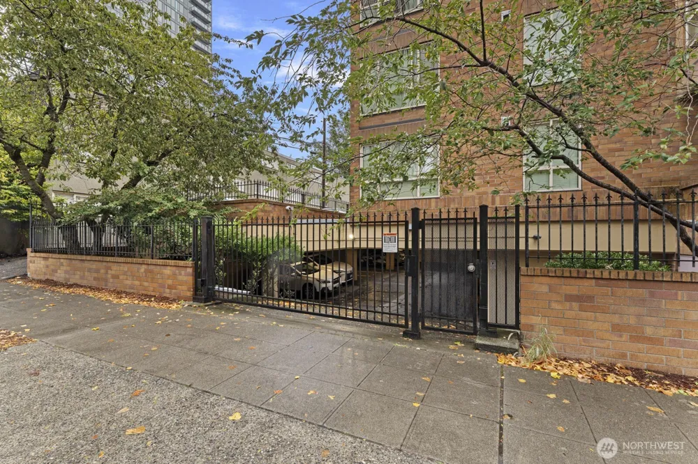 905 Cherry Street #601 Seattle, WA 98104
